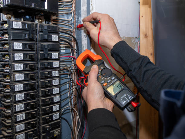 Best Affordable Emergency Electrician  in Manchester, IA